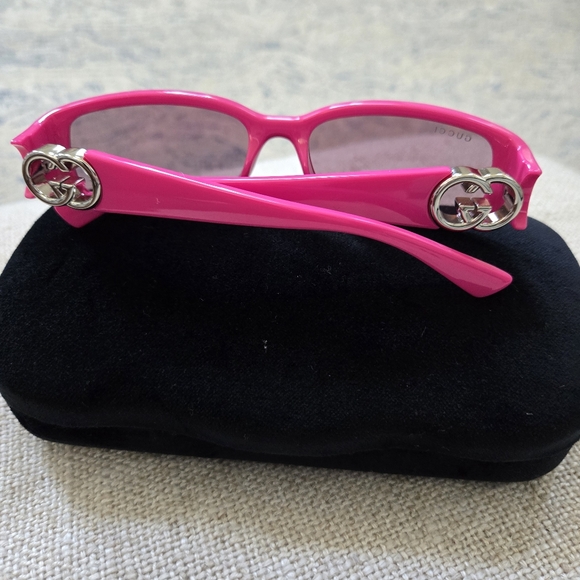 Vibrant Pink Modern Sunglasses with UV Protection.  Gucci 54mm Cat Eye Sunglass main image 9